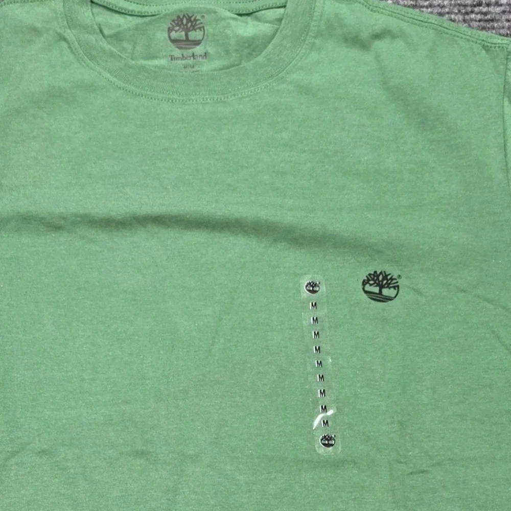 Timberland Graphic T Shirt Men's Size M Green Rugged and Durable Outdoors NWT